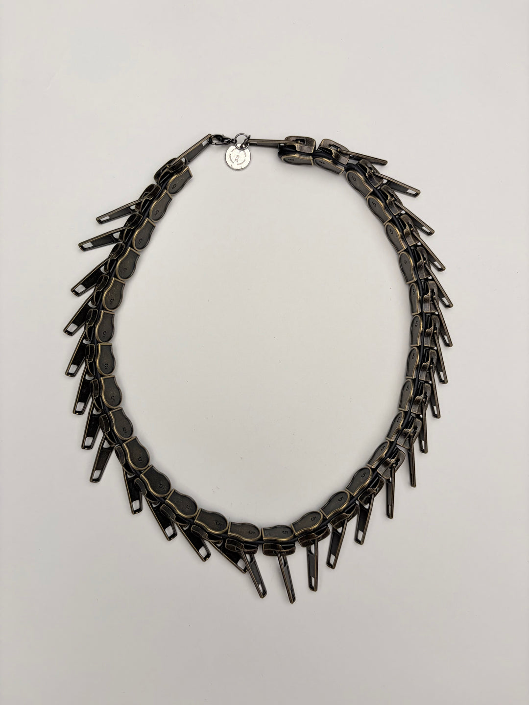 Zipper-Chocker Halskette Altmessing von Oben