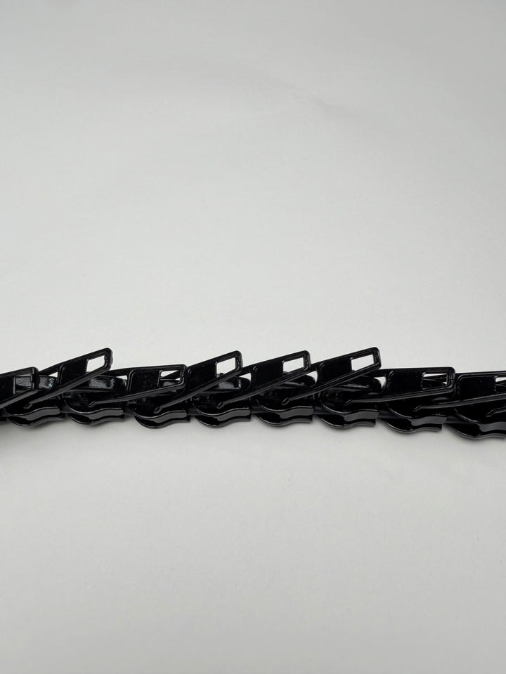 Zipper-Chocker Halskette in Schwarz Nahaufnahme